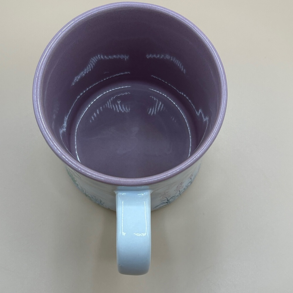 Peter Rabbit Blue and White Mug - Picture 4 of 5